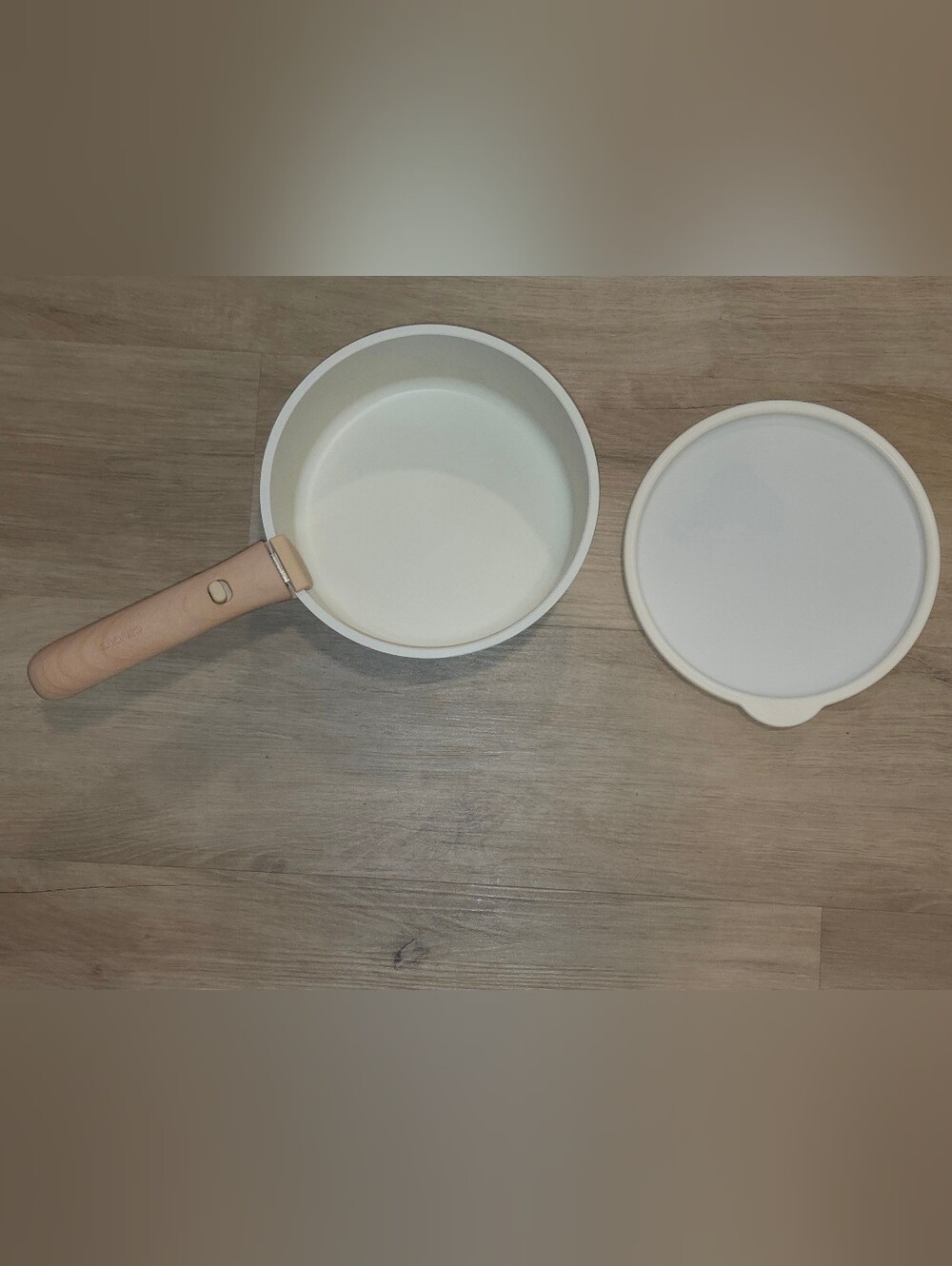 Carote 3 Quart SaucePan With Storage Lid & Detachable Handle Cream White New
